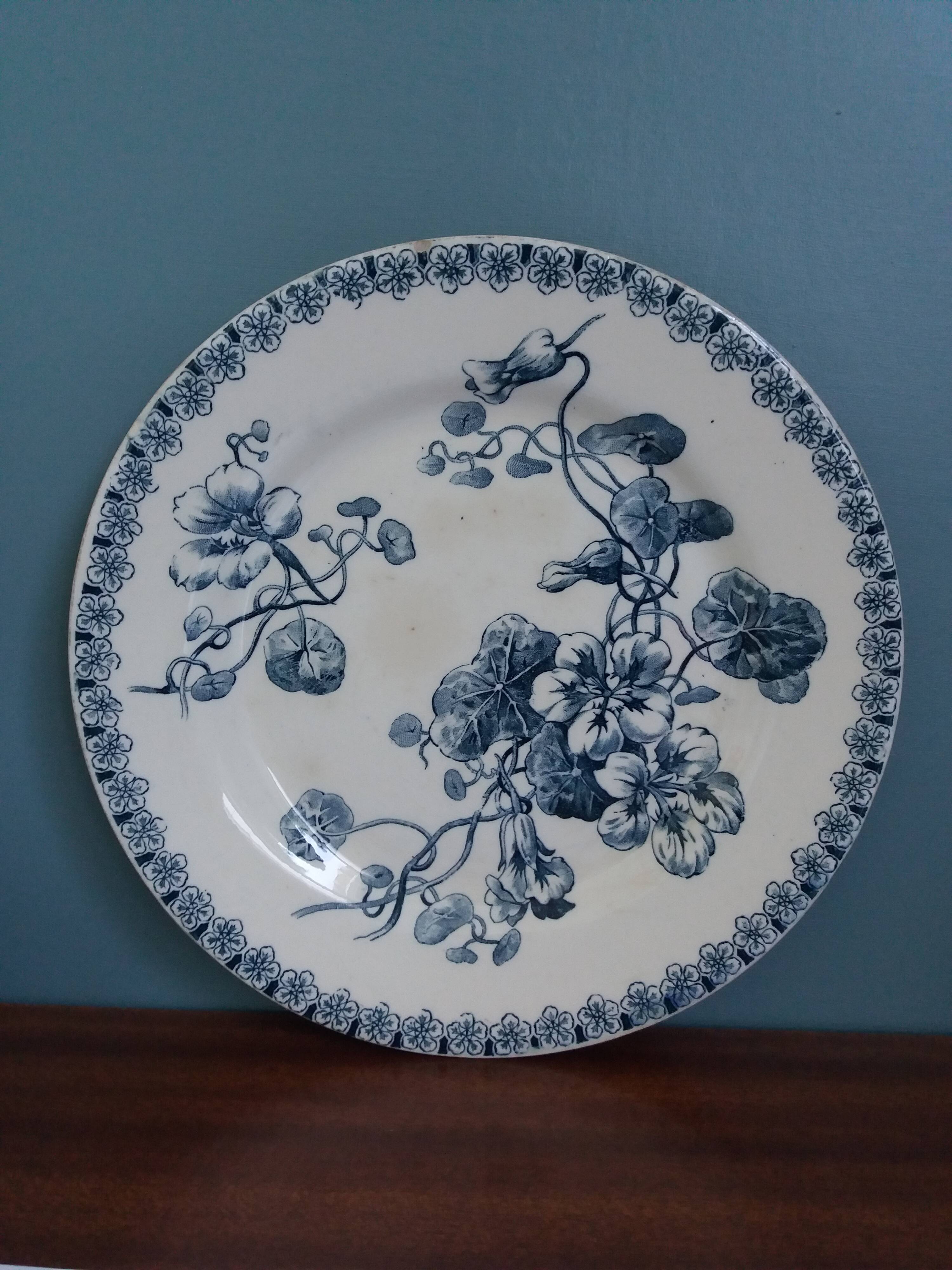 Gien Capucines Terre de fer flat plate