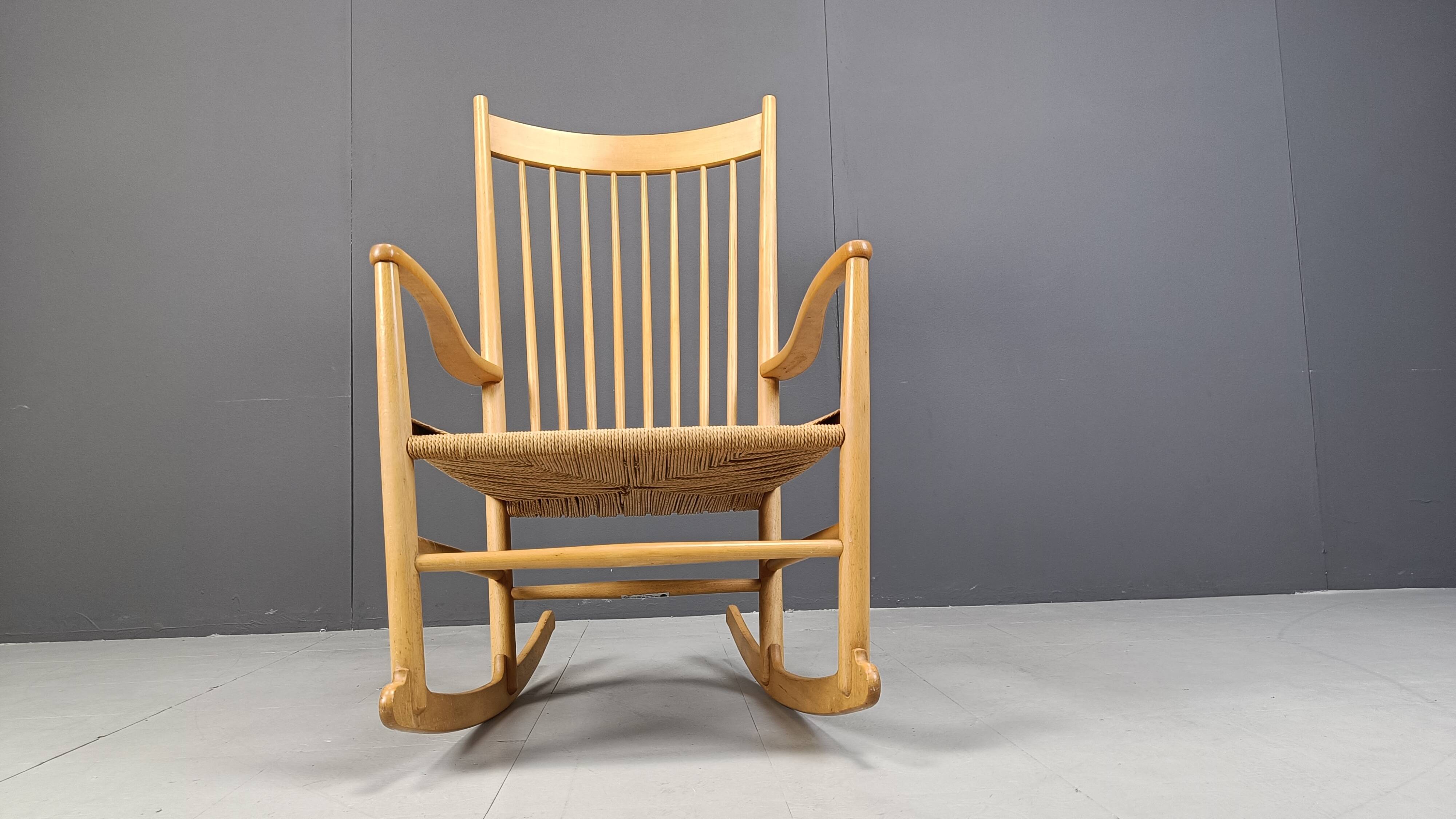J16 rocking chair by Hans Wegner for FDB Mobler, 1960s
