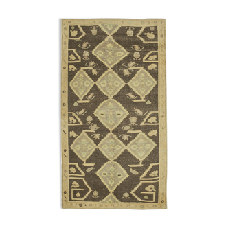 1950s hand-knotted wool turkish beige carpet 154 cm x 284 cm