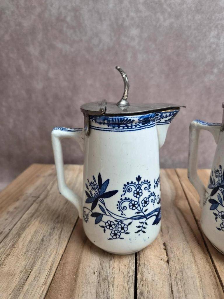 Pair of antique milk jugs Boch Frères Keramis – Saxe model