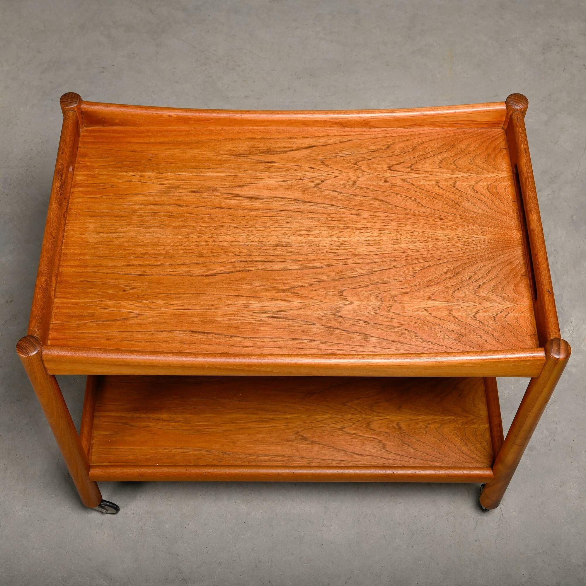 Hans J. Wegner AT-45 Trolley en teck pour Andreas Tuck et Illums Bolighus