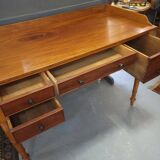 Bureau plat avec rebord