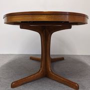 Table ovale de salle à manger extensible Baumann, France vers 1970