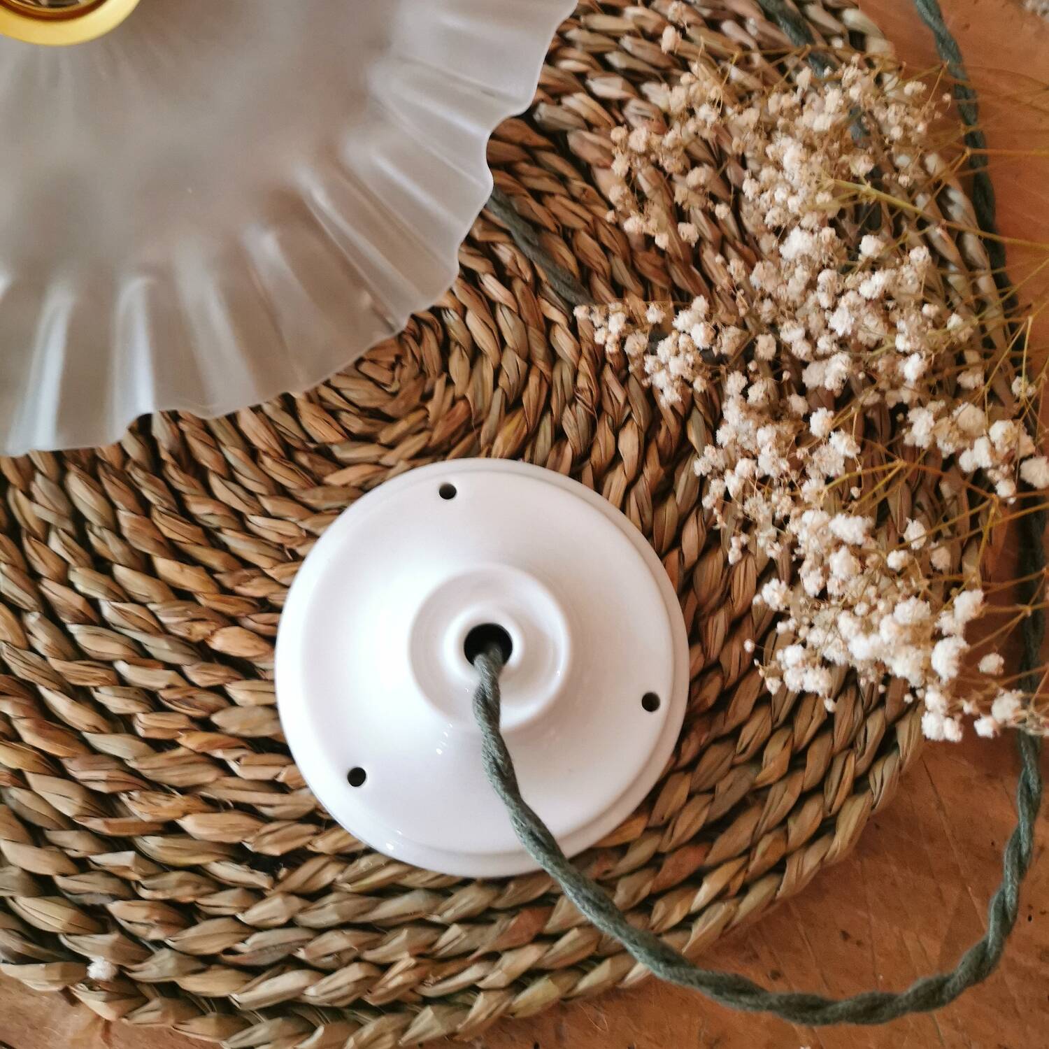 Opaline pendant light, khaki twisted cables