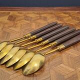 6 red teaspoons