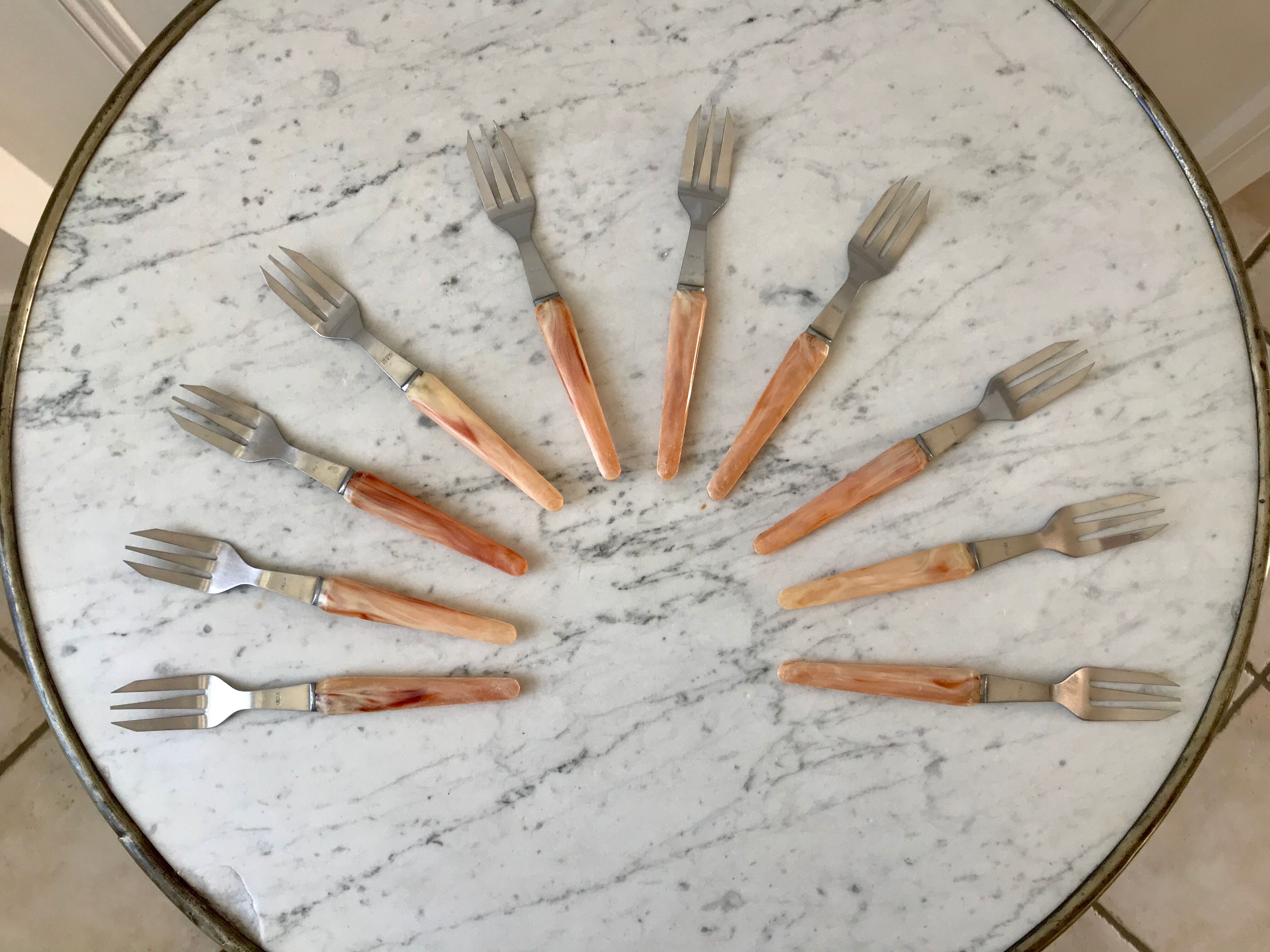 Set of 10 dessert forks in Bakelite 60s-70s