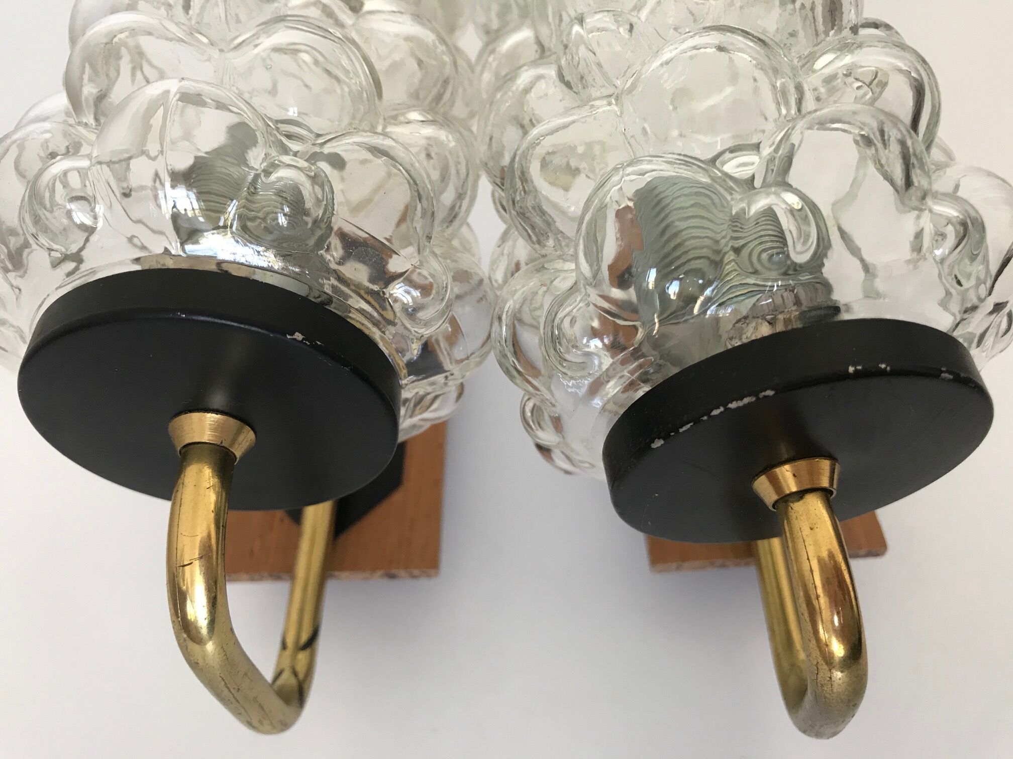Bully glass sconce