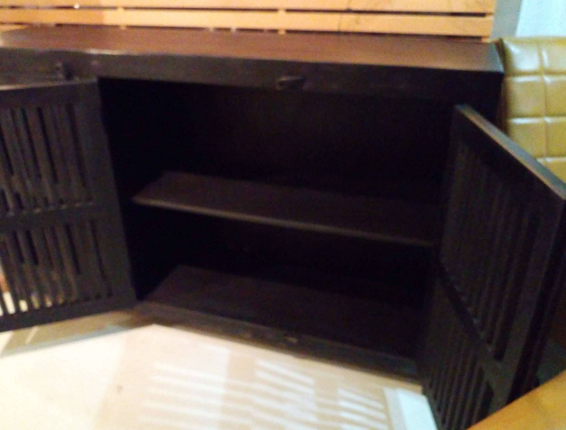 3-door furniture in teak