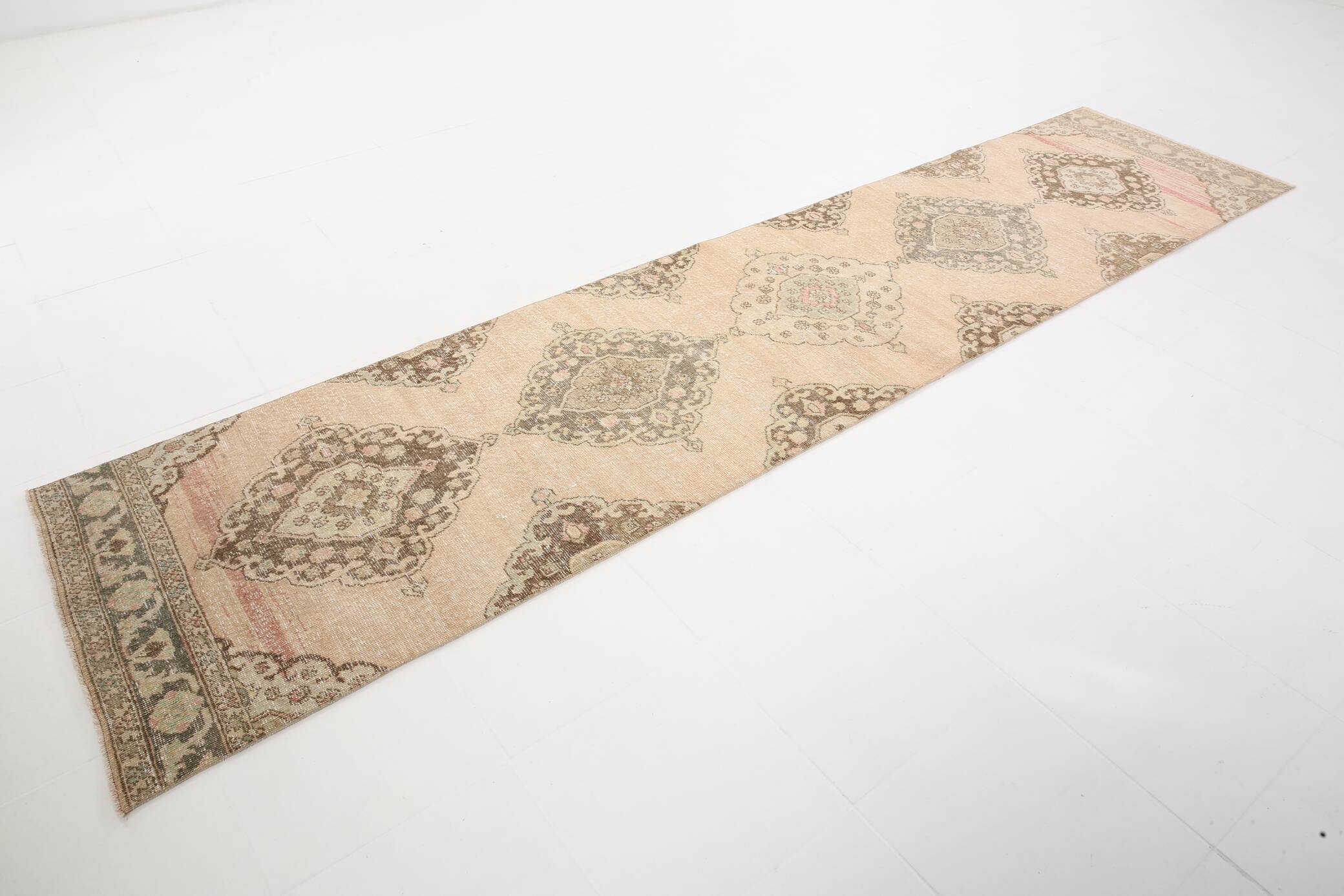 3x13 Classic & Oriental Wool Persian Runner Rug, 90x395Cm