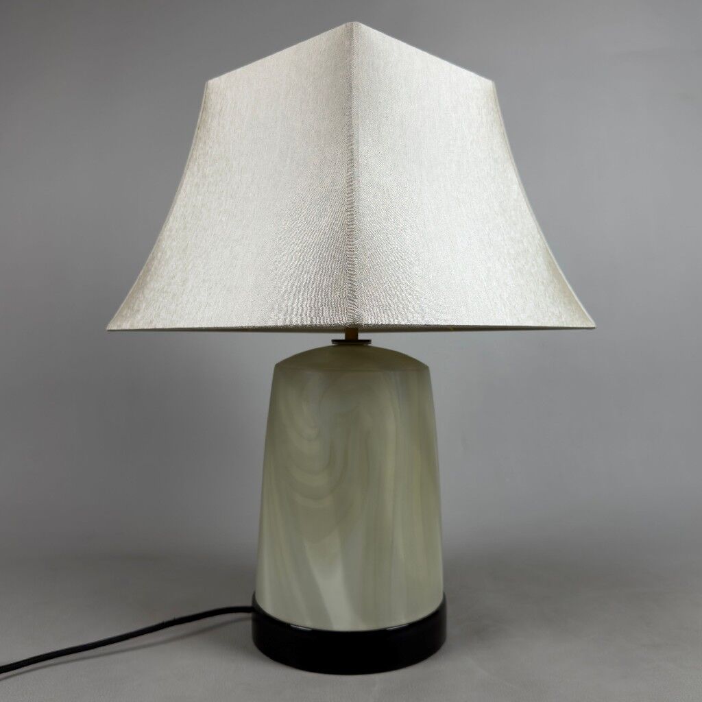 Murano glass table lamp Visa G Luce opaline modernist design from the 90s.