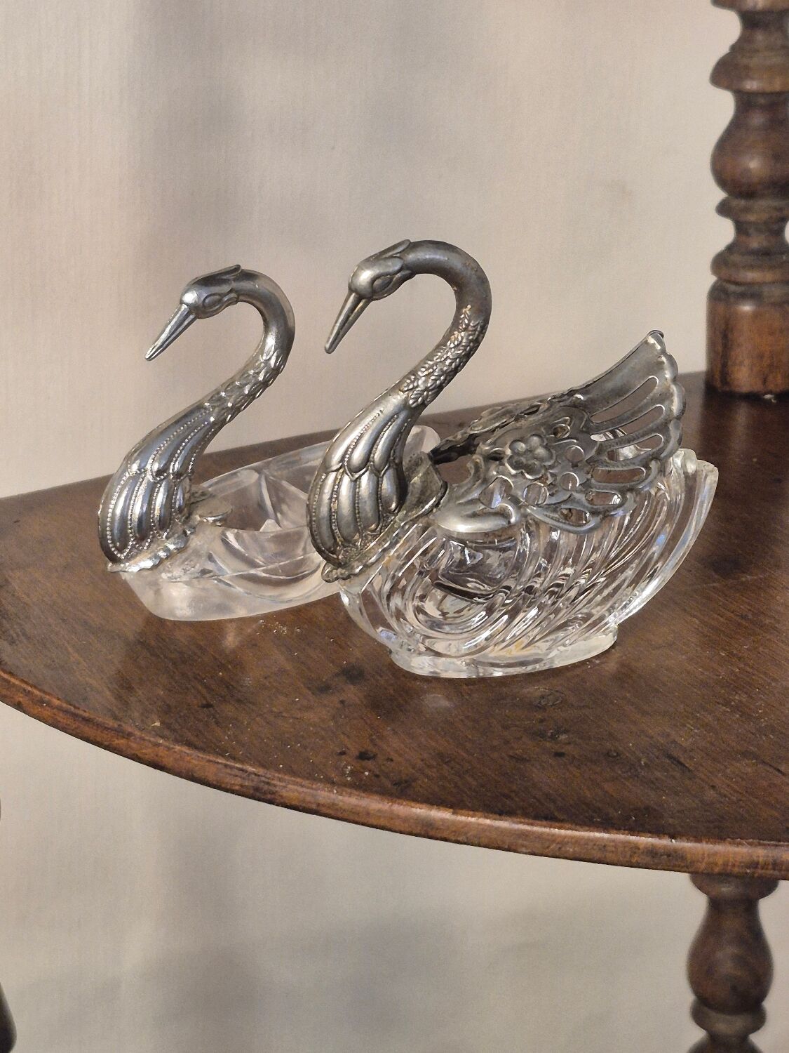 Swan salt shakers