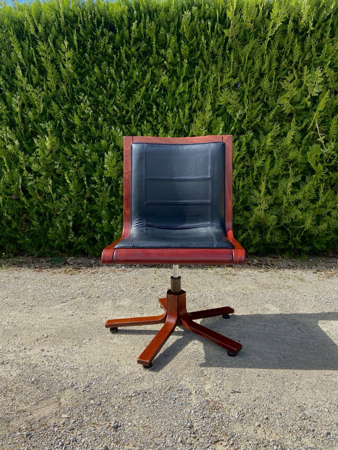 Vintage armchair in wood and black leather Cofemo (6 available)