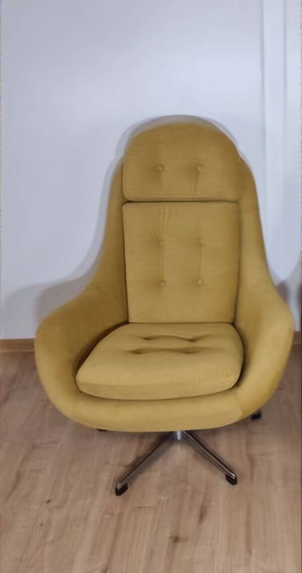 Chaise pivotante de UP Závody