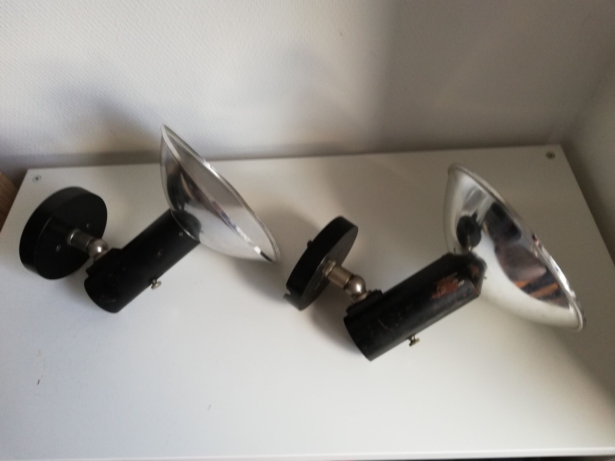 Lot 2 sconces 60/70