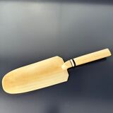 Horn cake shovel
