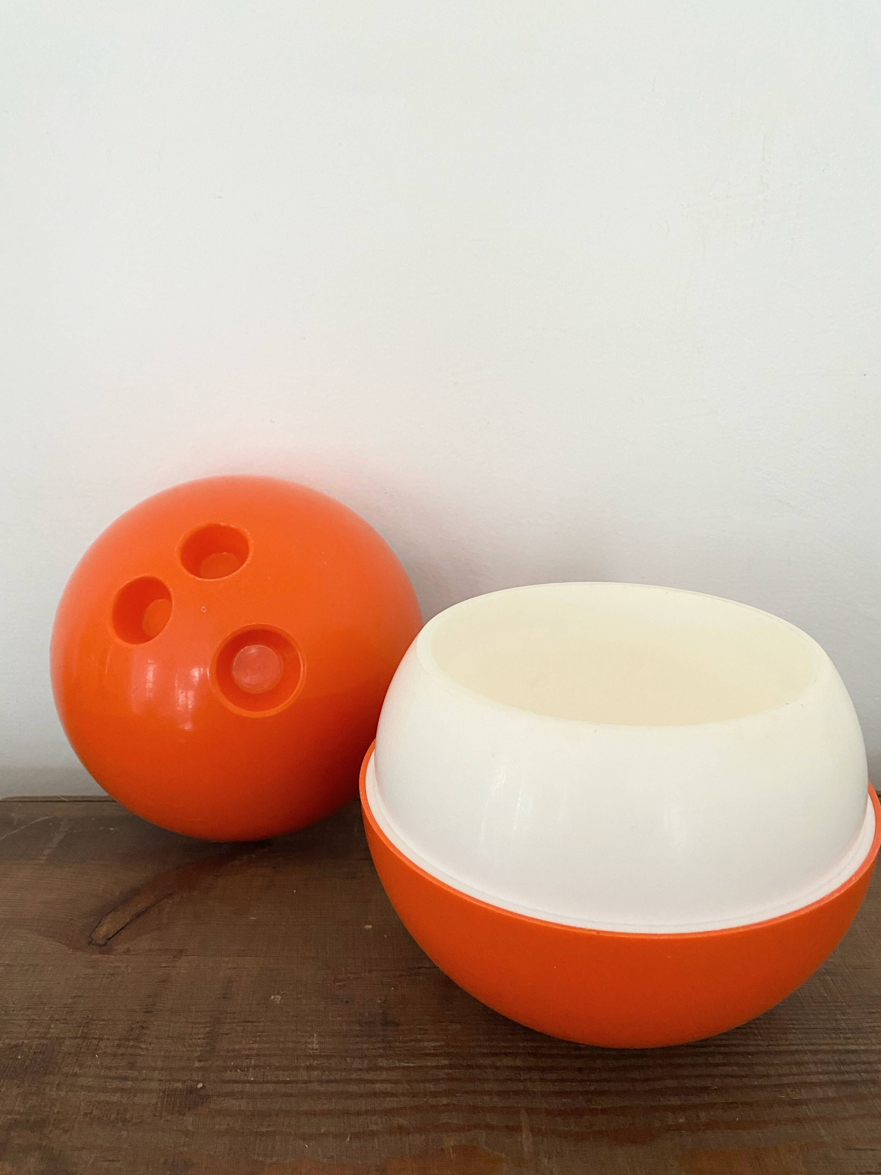 Vintage orange bucket in the shape of a FASYL bowling ball, diameter 18 cm