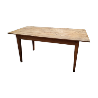Farm table