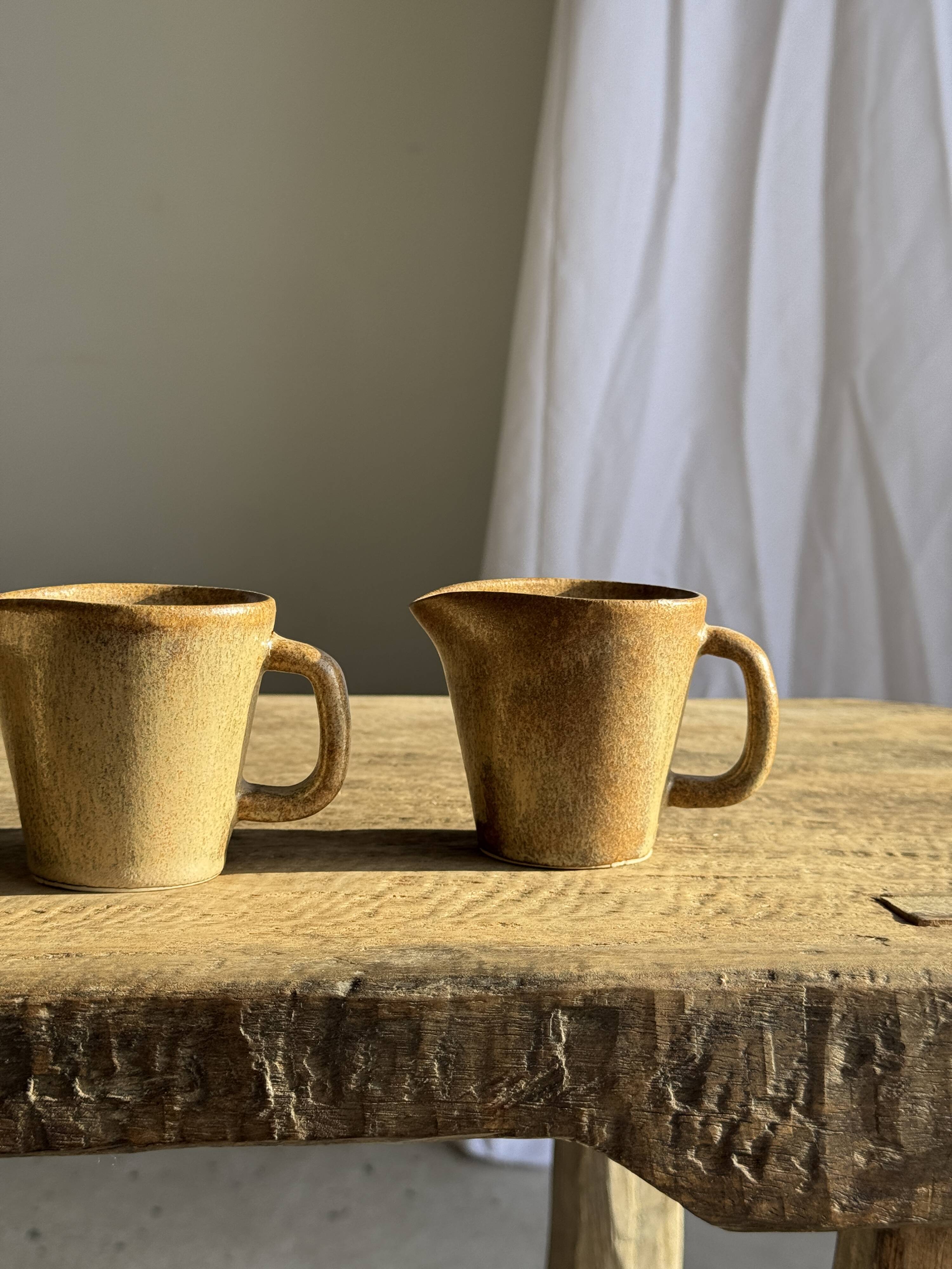 Set of 3 small jugs or milk pots in stoneware H8 D8.5
