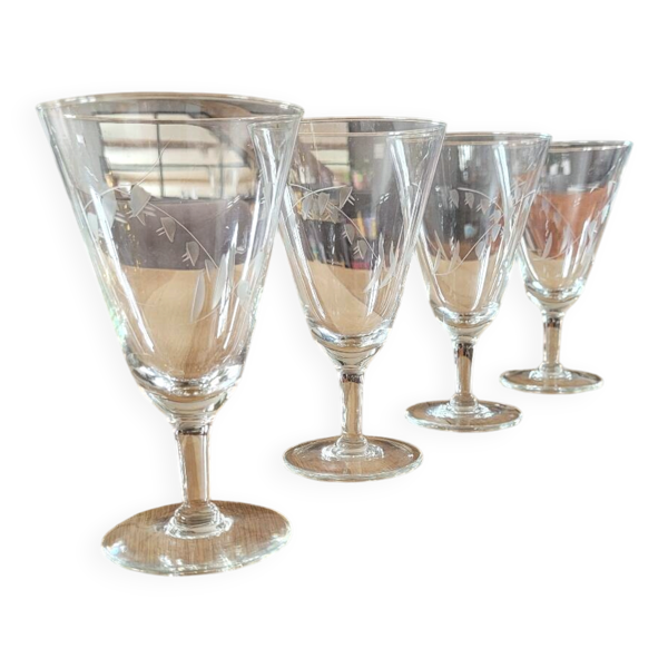 4 verres à pied - motif Muguet