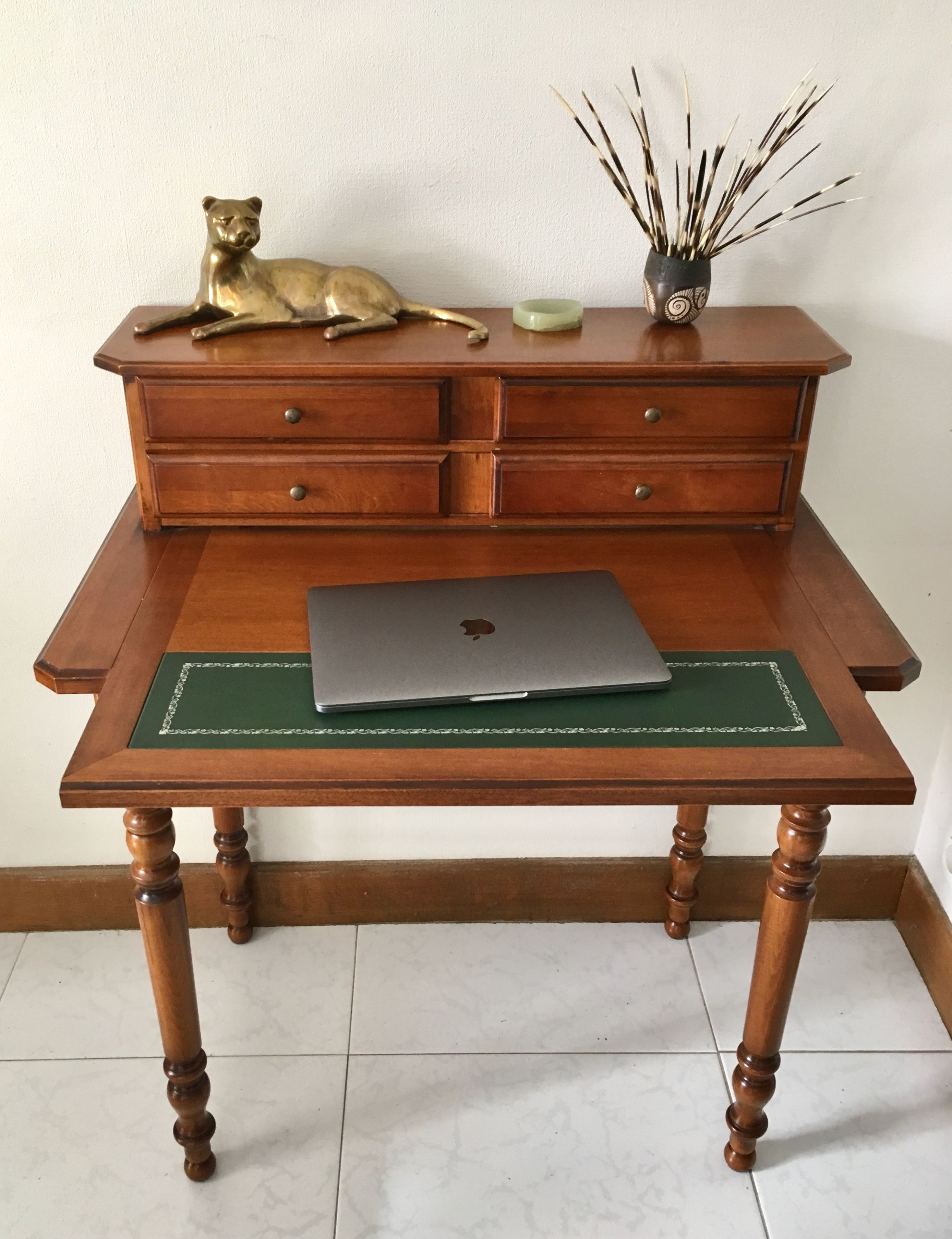 Bureau merisier à tablette rétractable