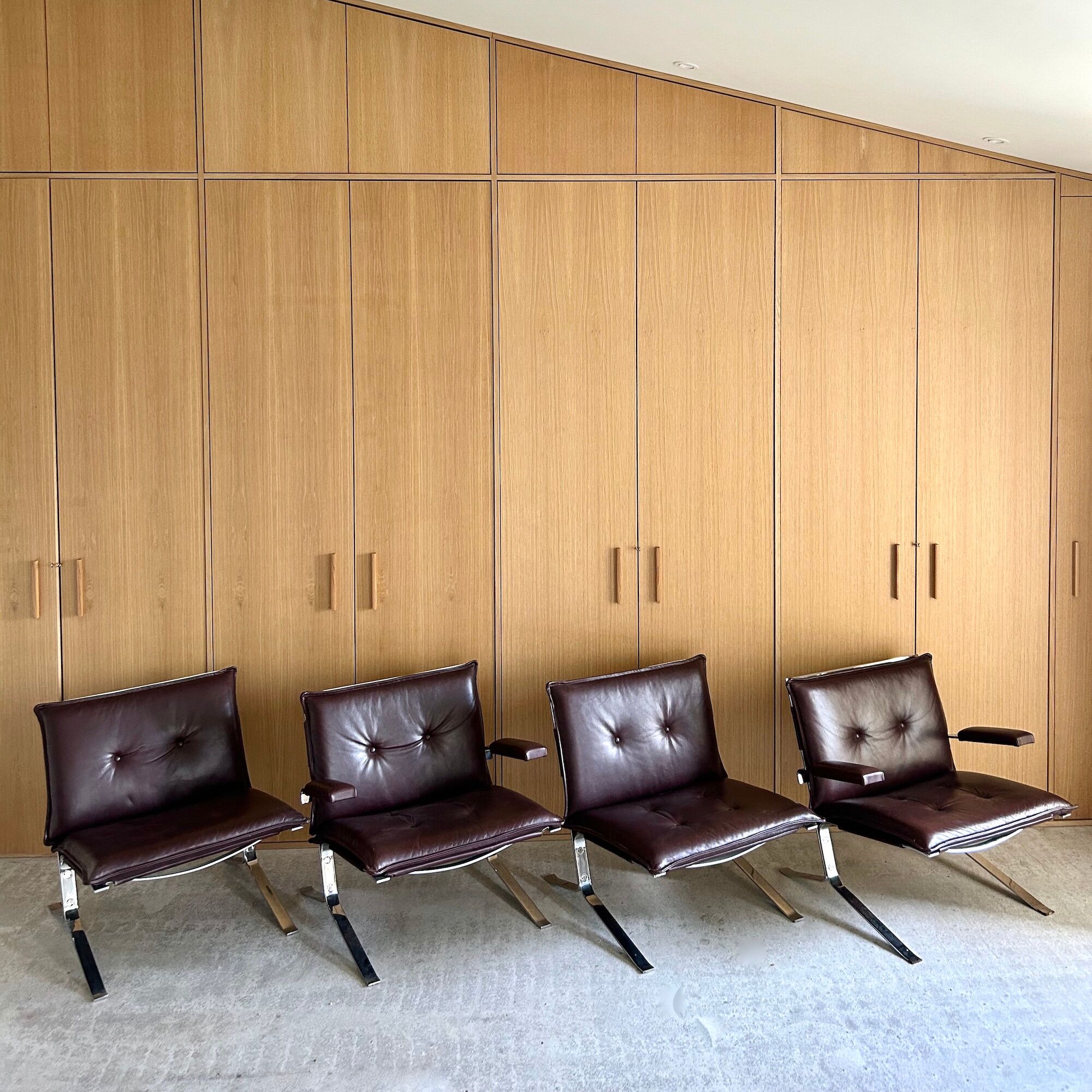 Airborne chairs - Joker -