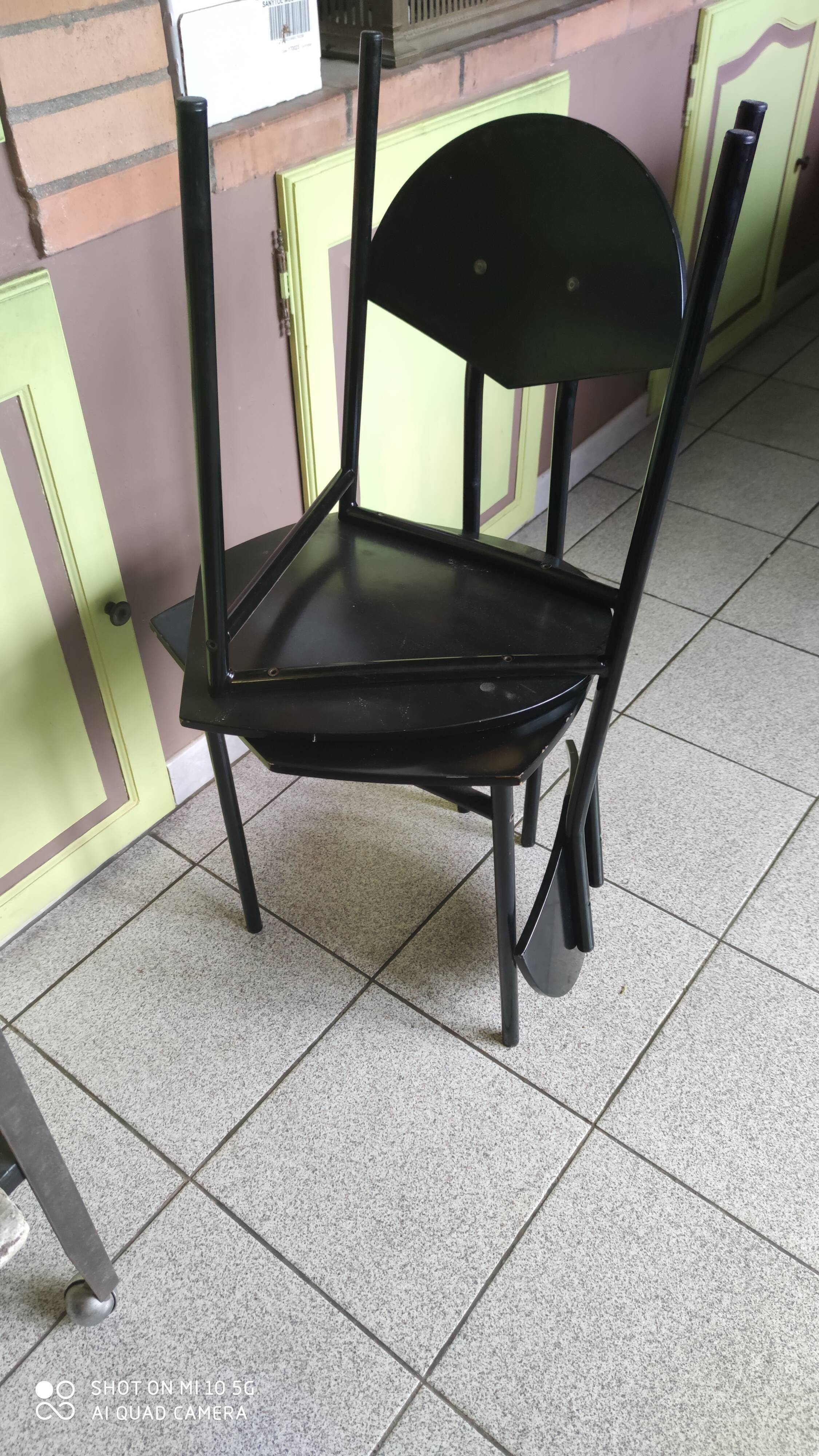 Pair of 1980s design chairs in metal and black lacquered wood