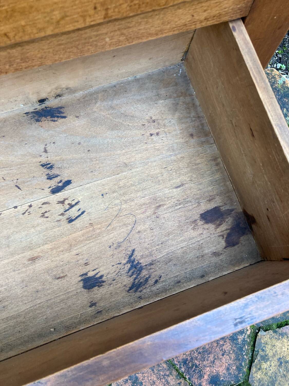 Antique chest of drawers