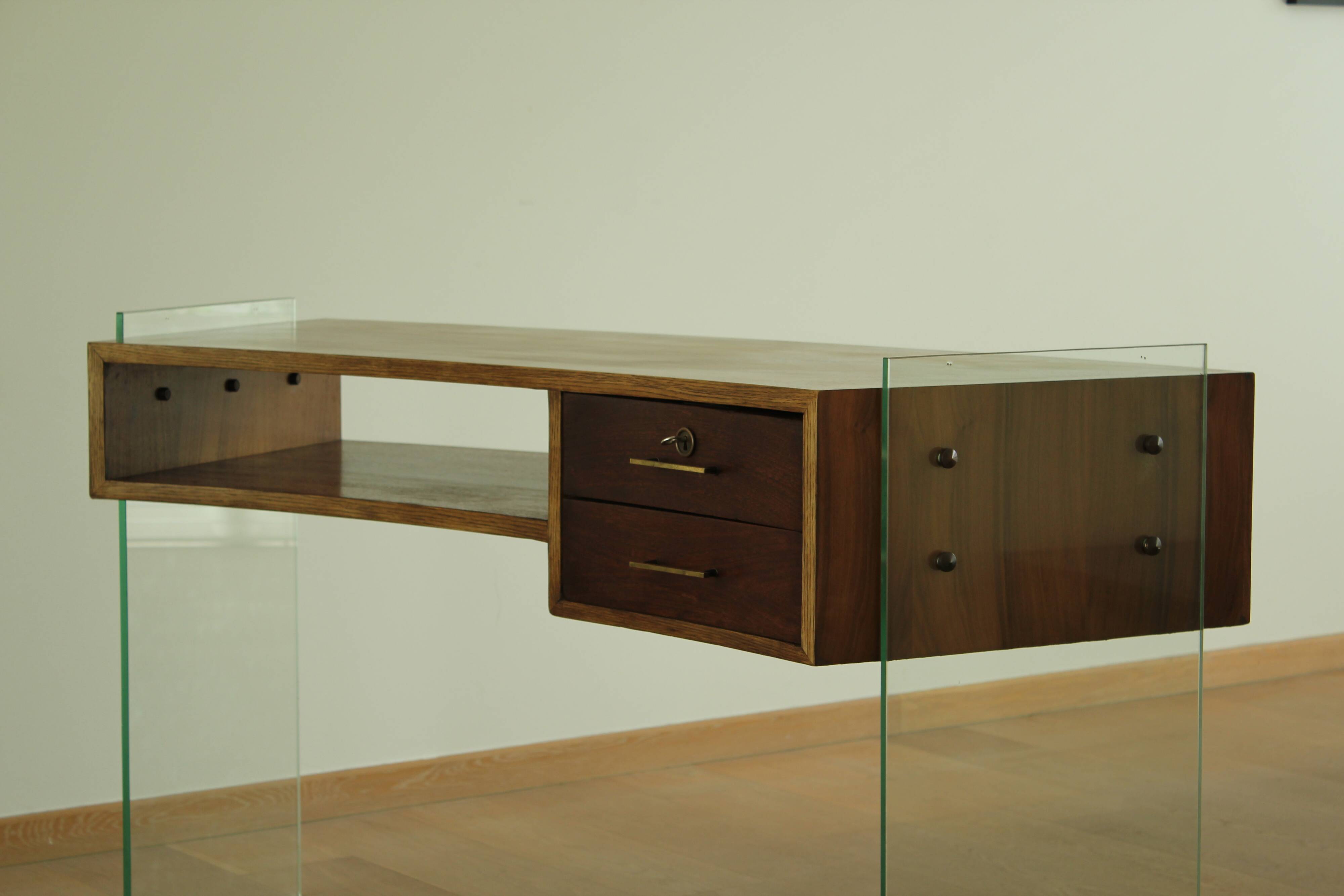 Bureau en verre français des années 1950