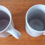 Deux mugs en ceramique