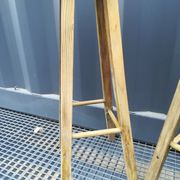 Duo de sellettes en bois brut