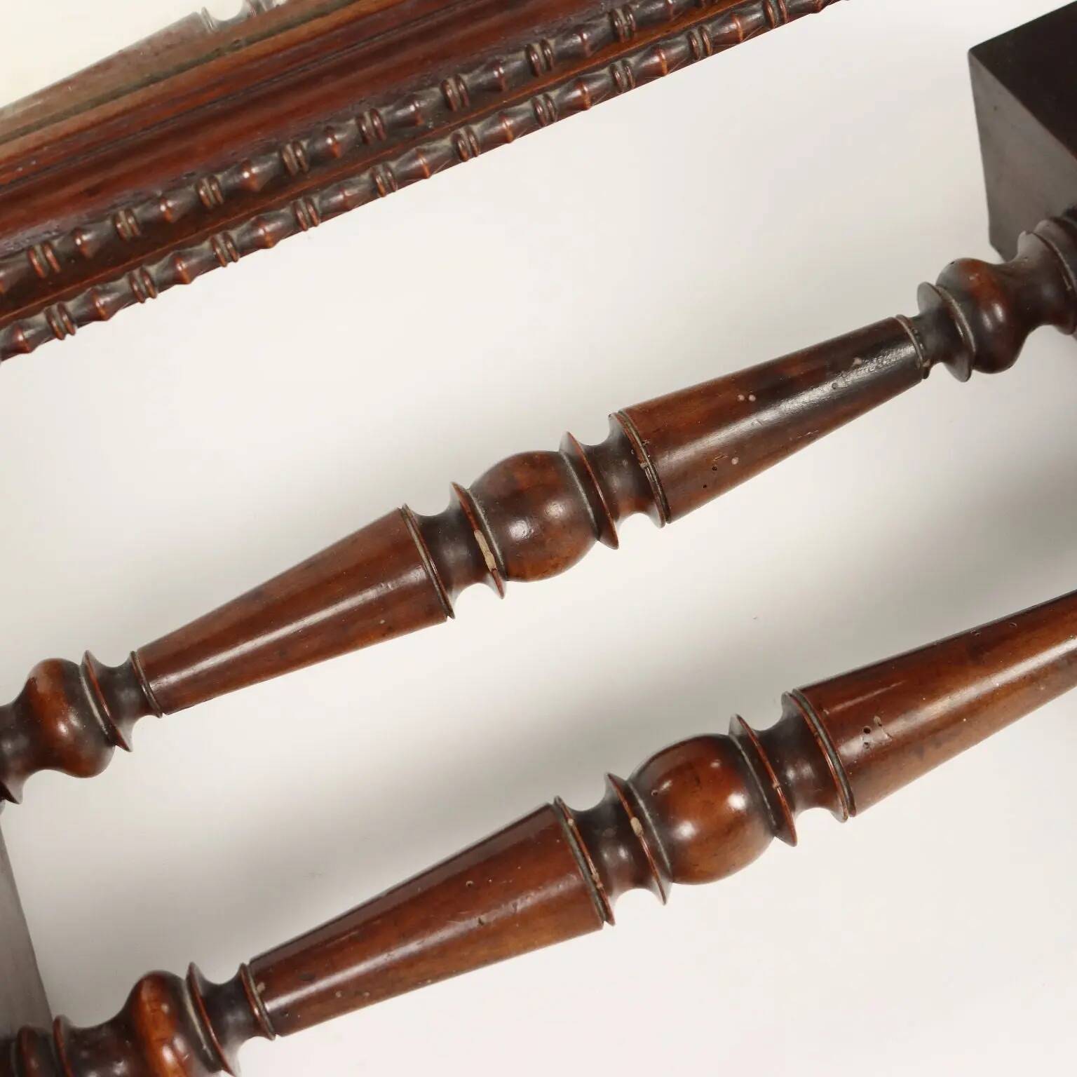 Small antique psyché mirror in mahogany and poplar, Italy, 19th century.