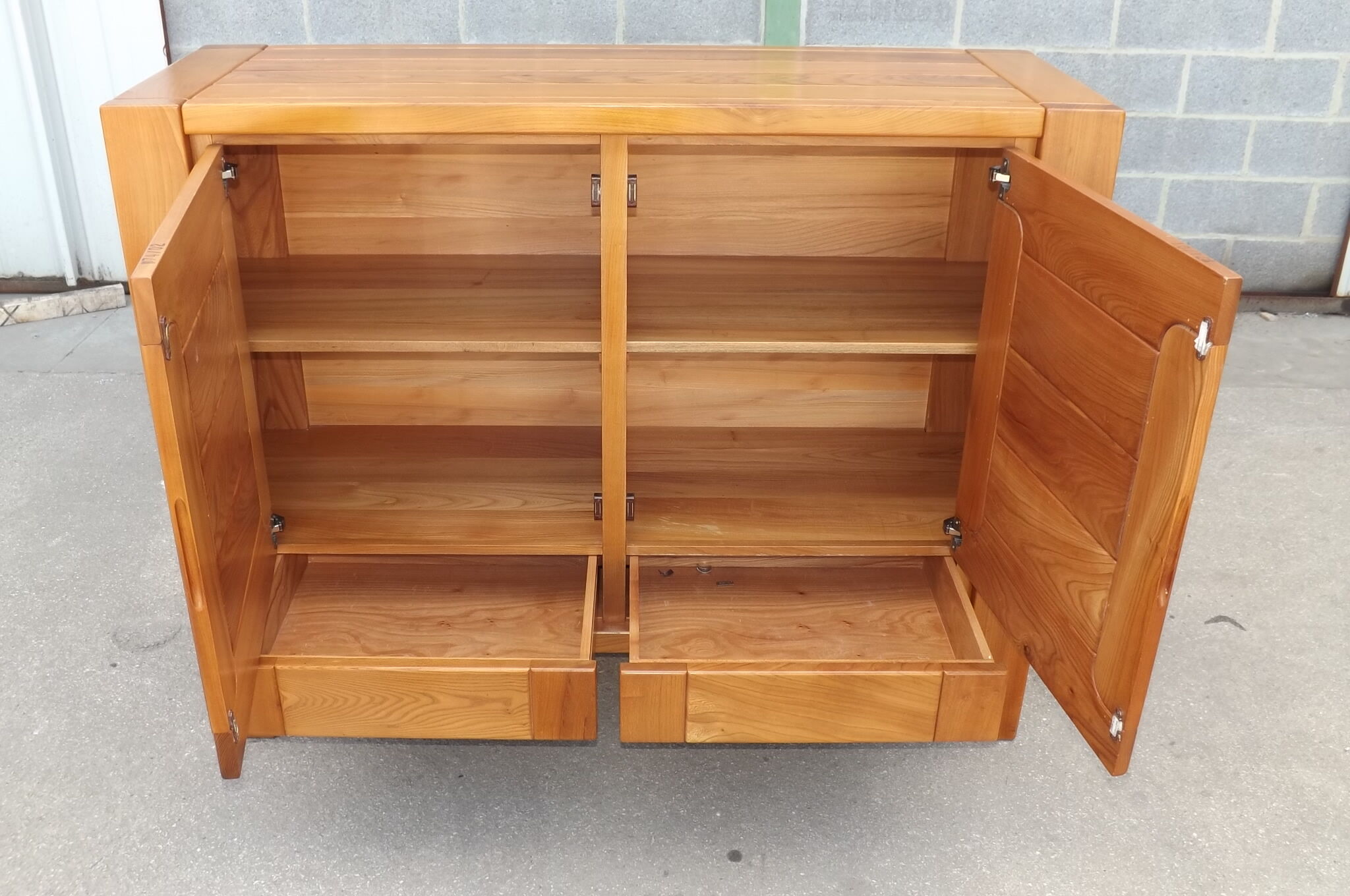Bahut buffet dressoir Regain orme 1970 vintage