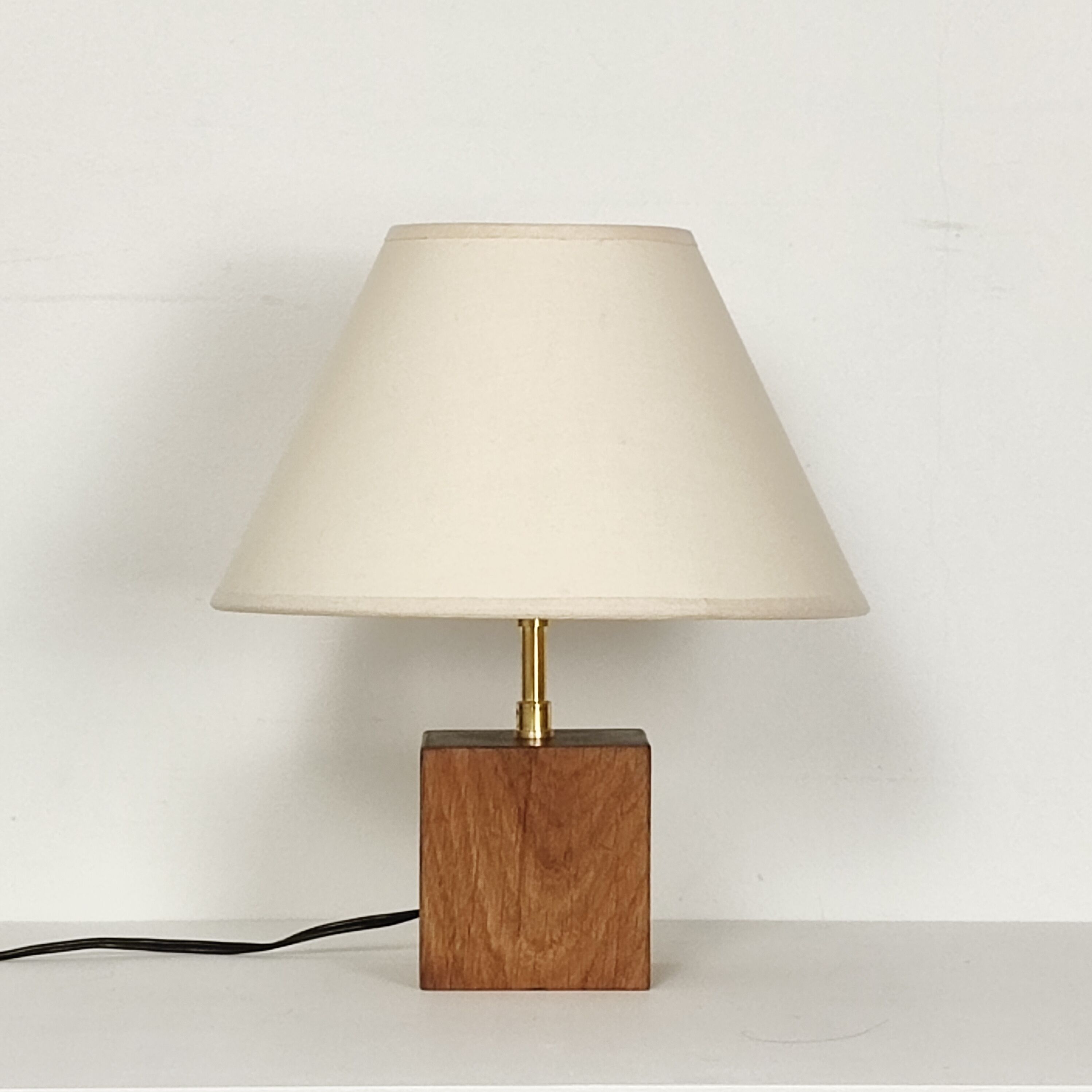 Oak lamp