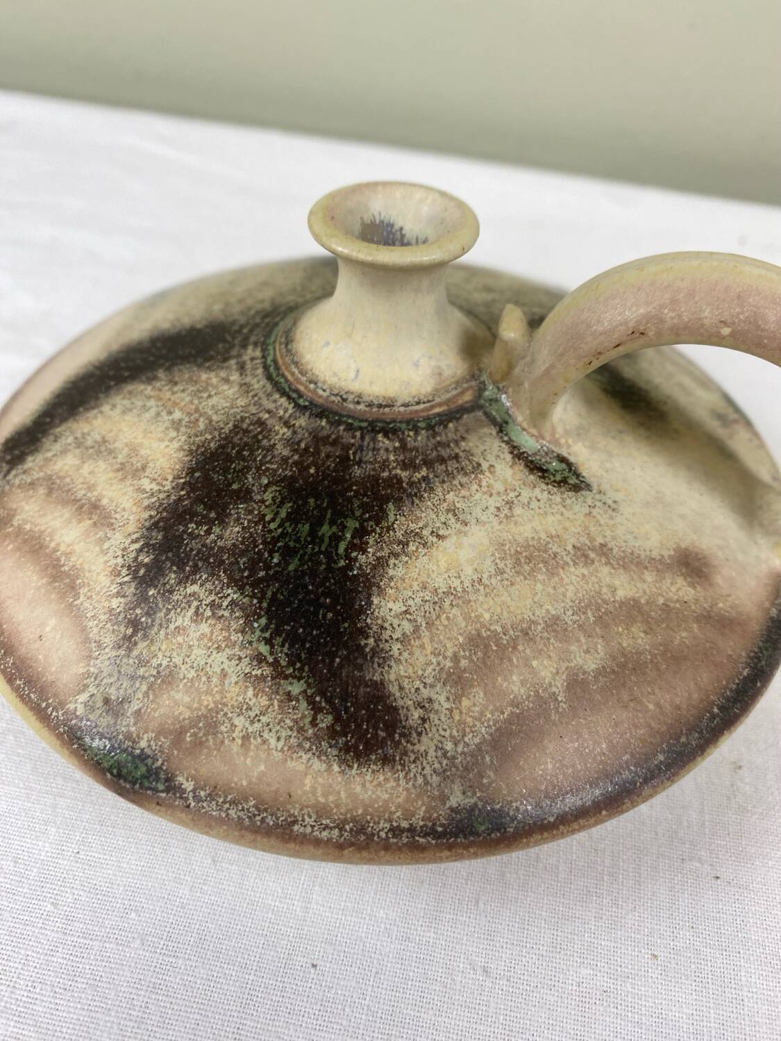 Poterie en grès artisanale