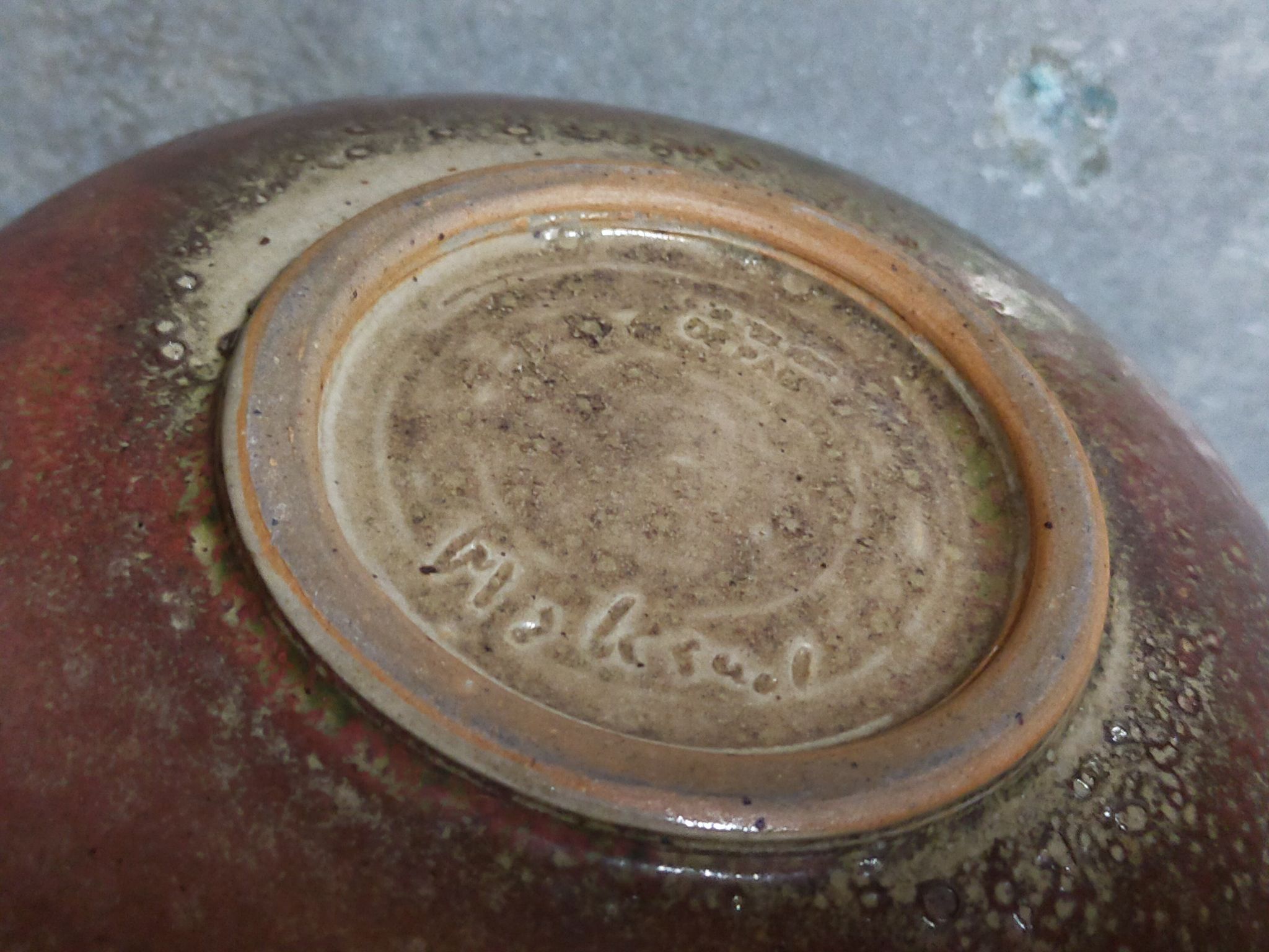 Théière de potier en grès émaillé vintage
