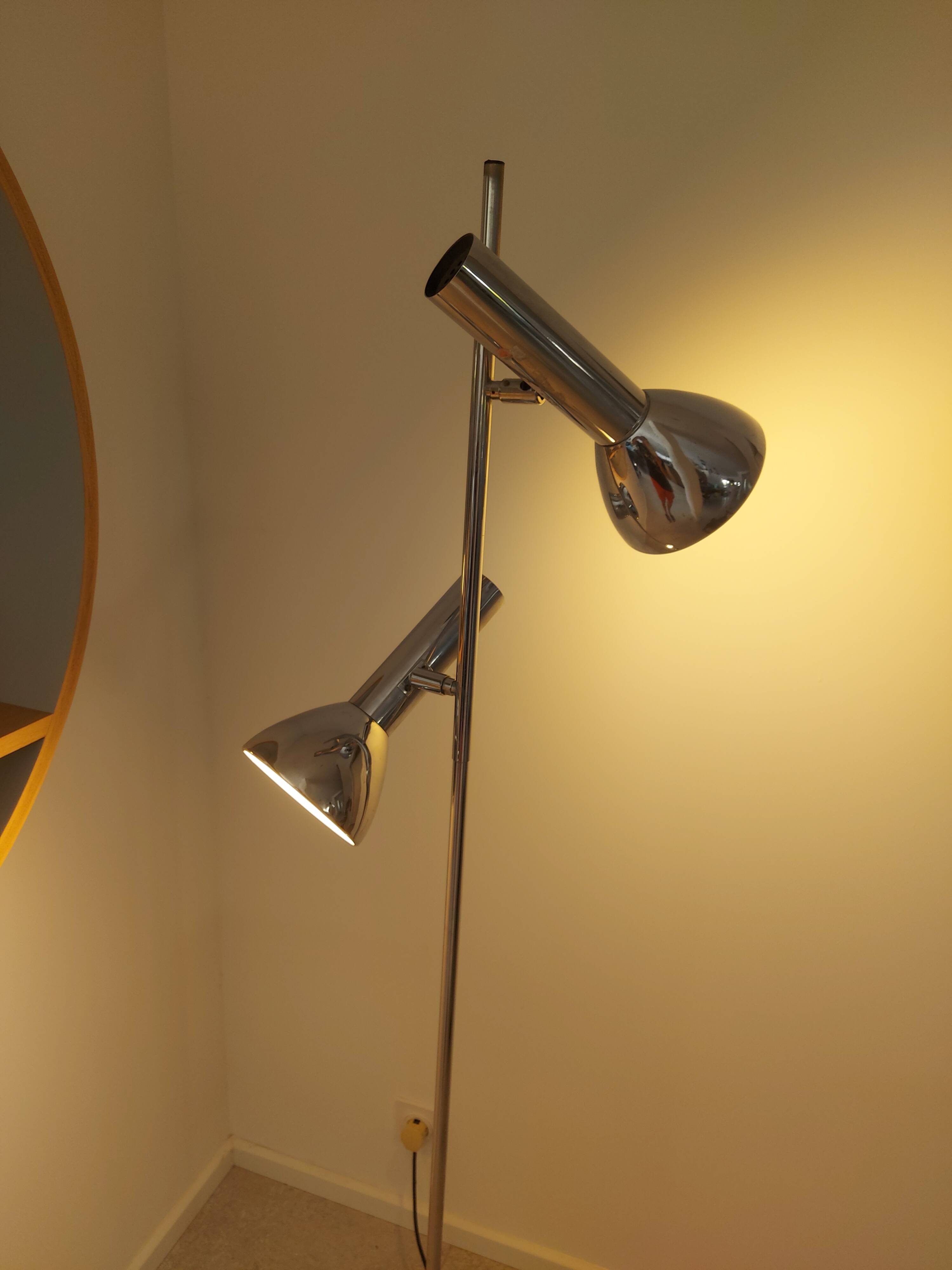 Vintage 70'S chrome floor lamp