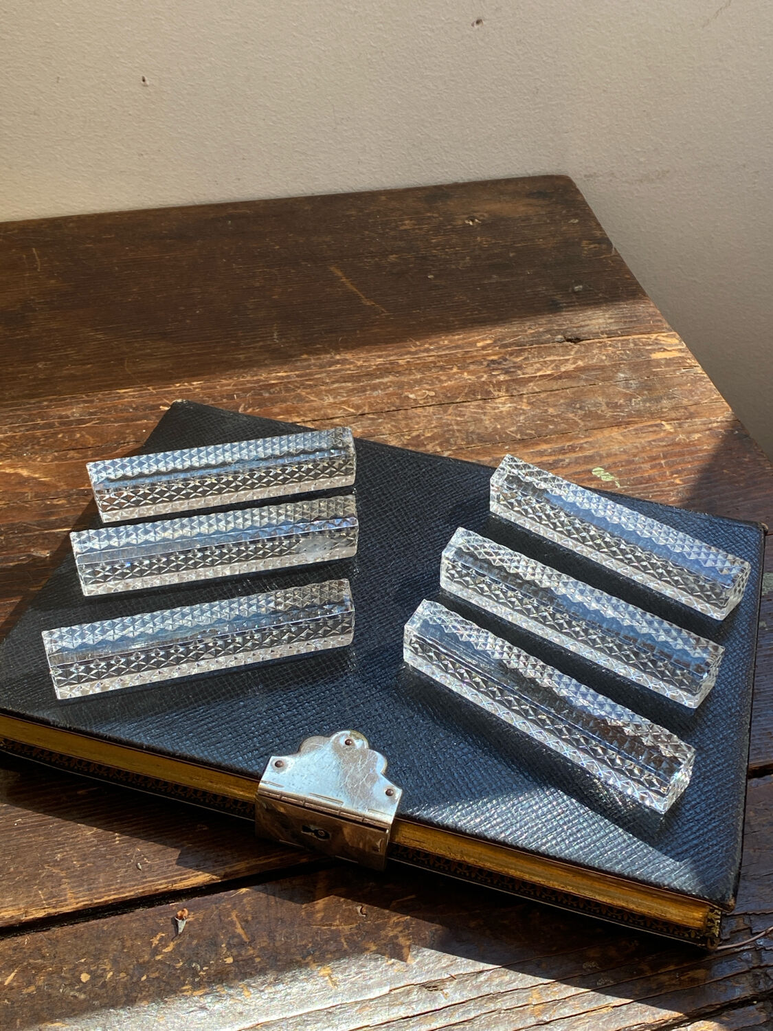 Crystal knife rest, diamond tip