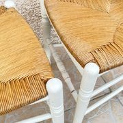 Paire de chaises paillées blanches vintage
