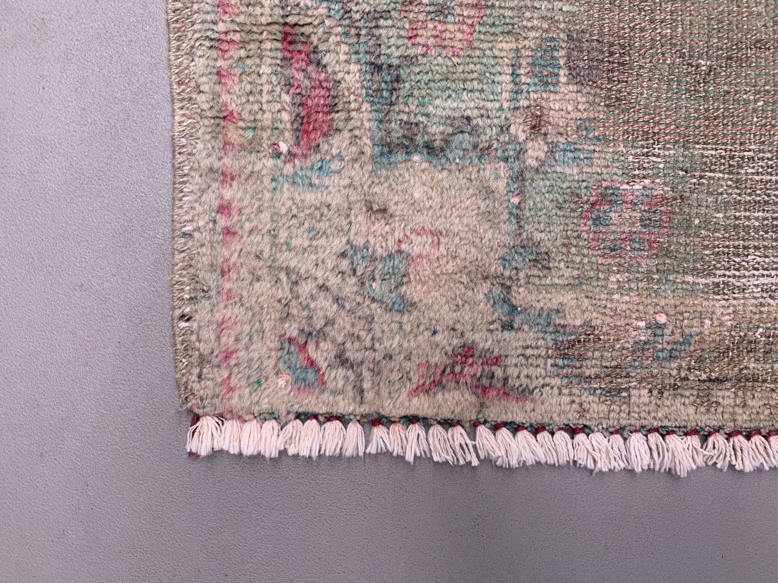 Vintage Turkish Oushak Rug 106x66 cm shabby carpet Ushak Region Small