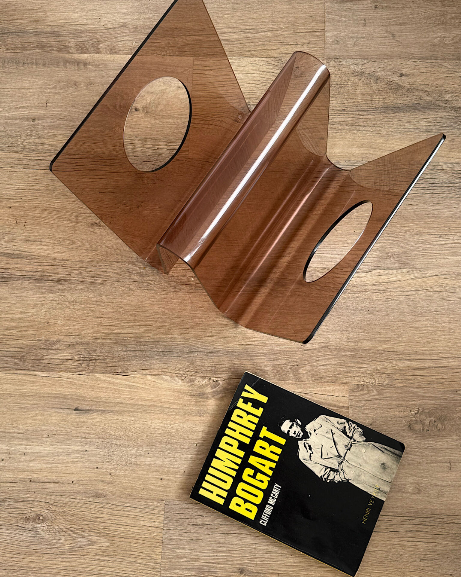 Magazine rack by Michel Dumas