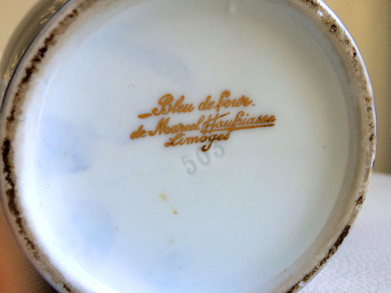 Vase porcelaine de LIMOGES, bleu de four de Marcel Haufriasse Selency