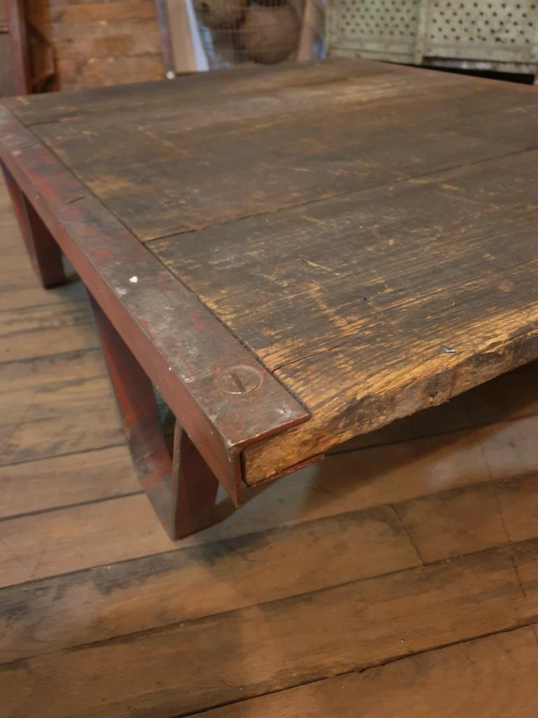 Factory pallet coffee table industrial table