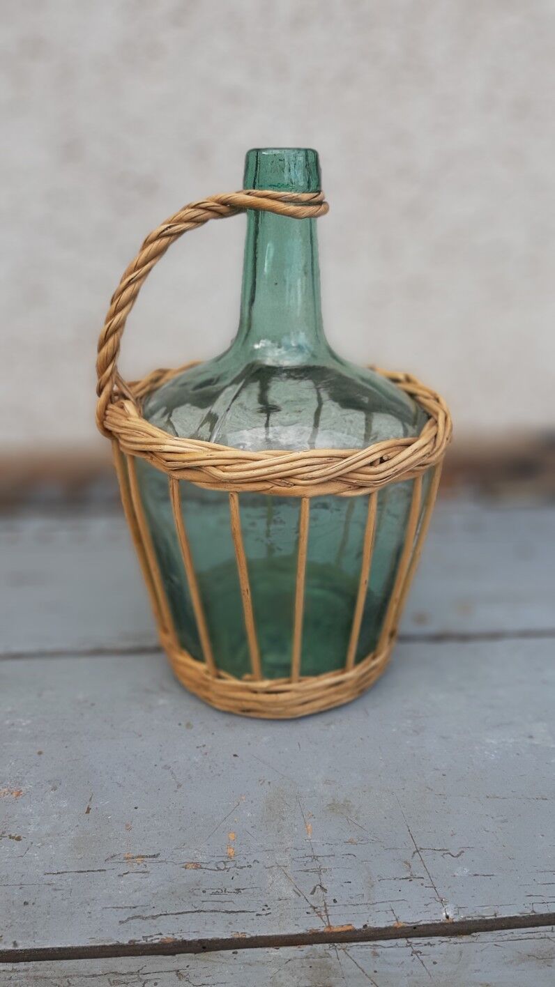Lady jeanne vintage viresa with wicker
