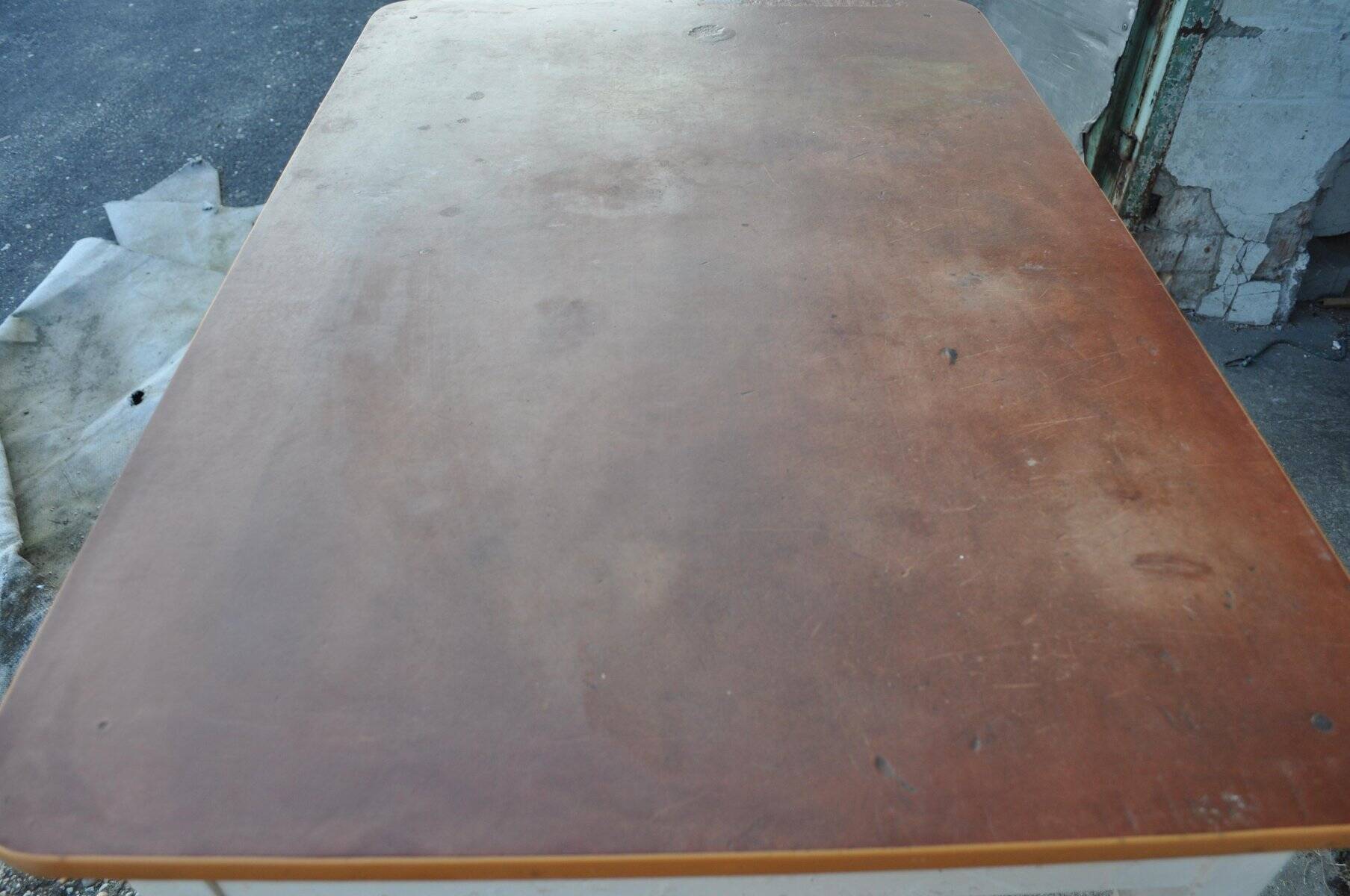 Vintage rustic wooden table painted brown and white with 2 basins, 1940s.