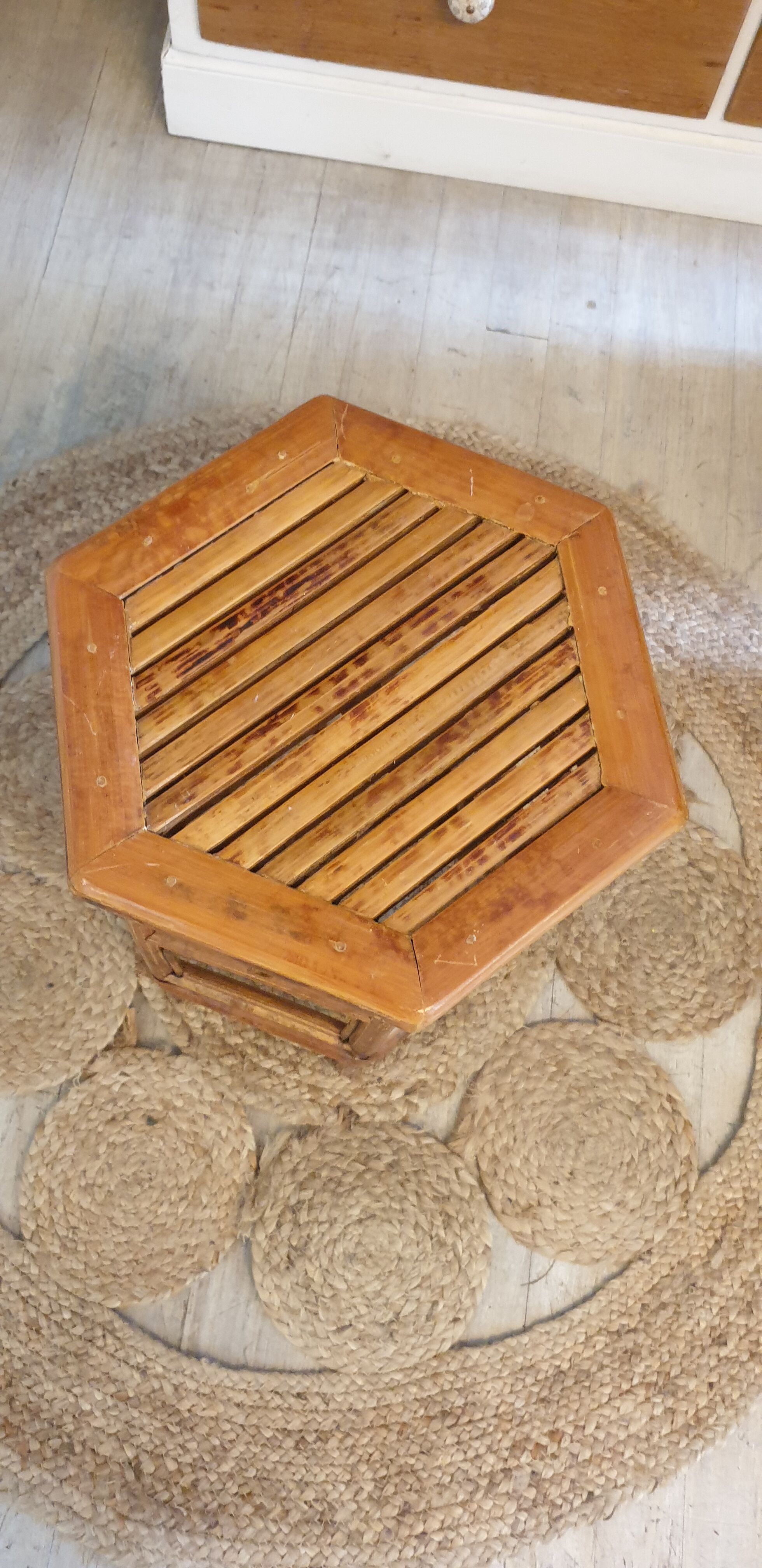 Bamboo and rattan pedestal table