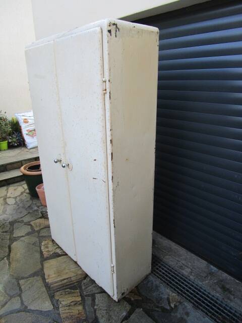 Mado antique kitchen cabinet, all metal