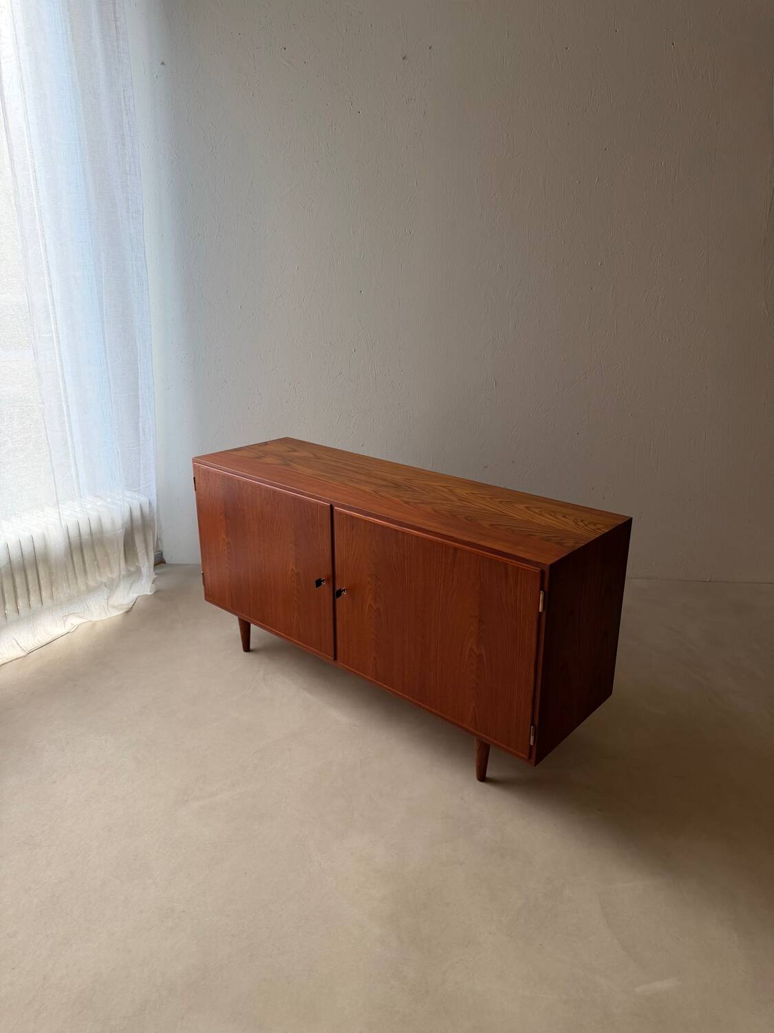 Vintage Hundevad sideboard teak wood 1960s Danish design