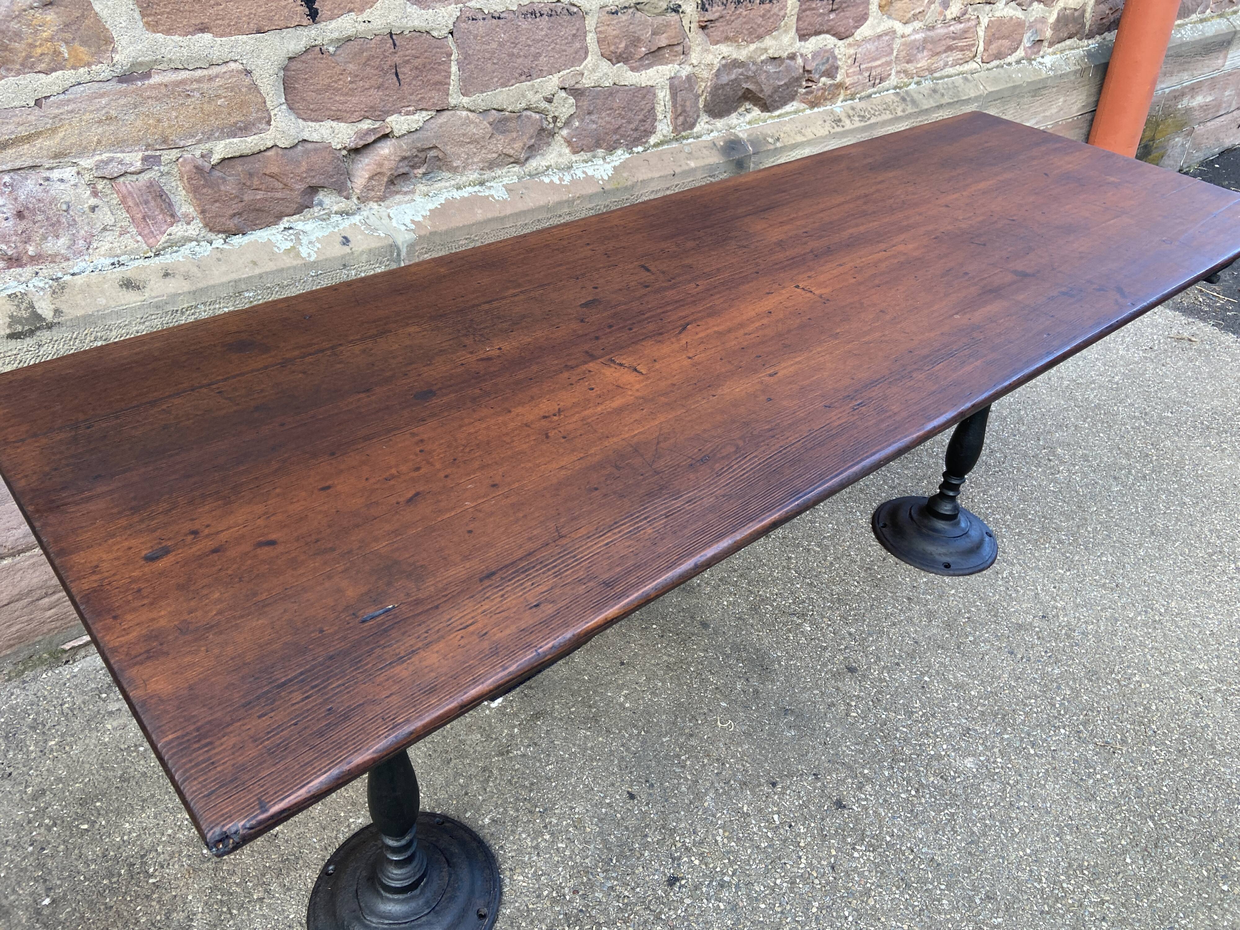 Café table bistro vintage brasserie 1890-1910 cast iron & fir
