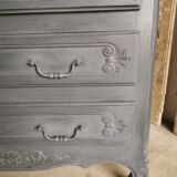 Antique chest of drawers