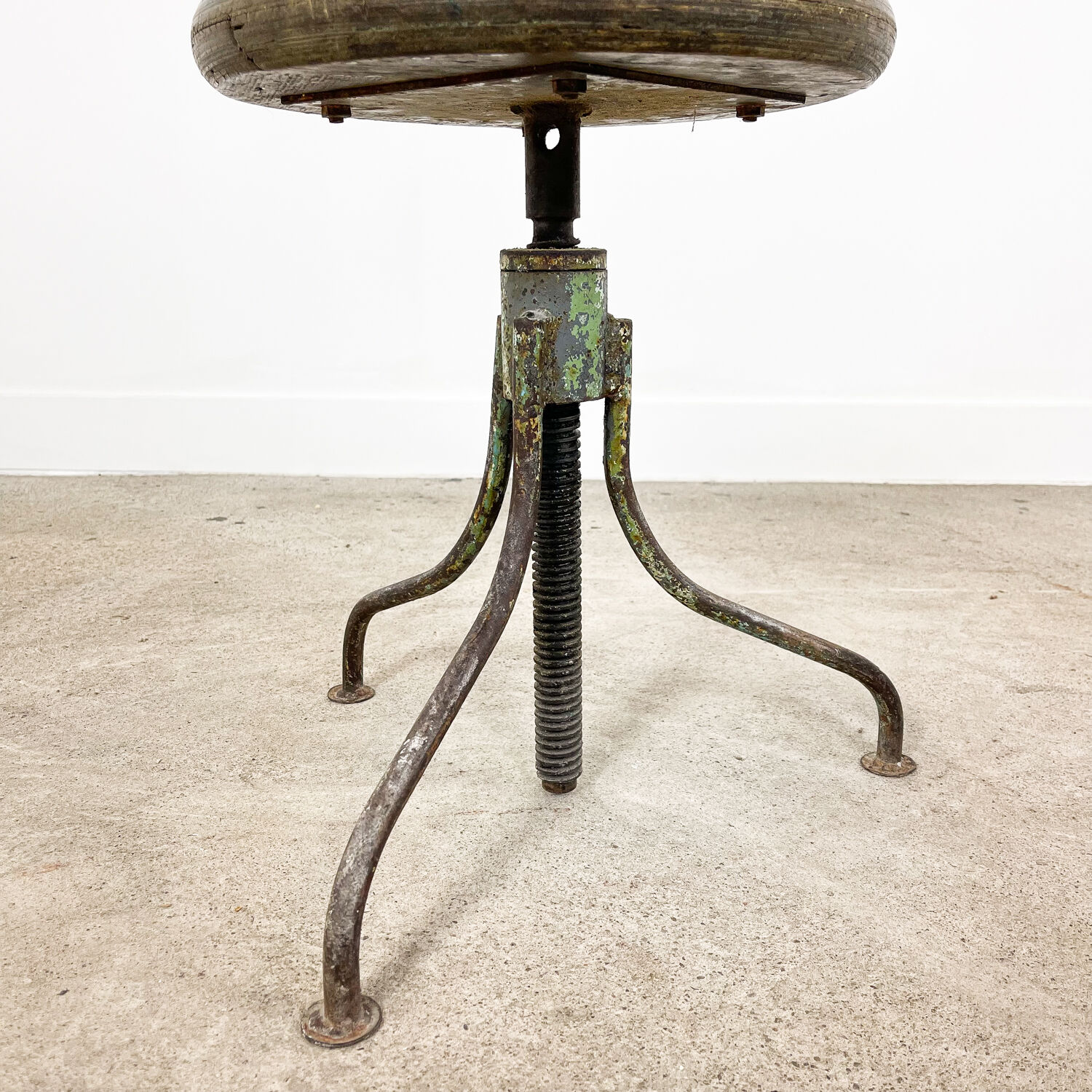 Industrial 3 legged factory swivel stool Green Grey